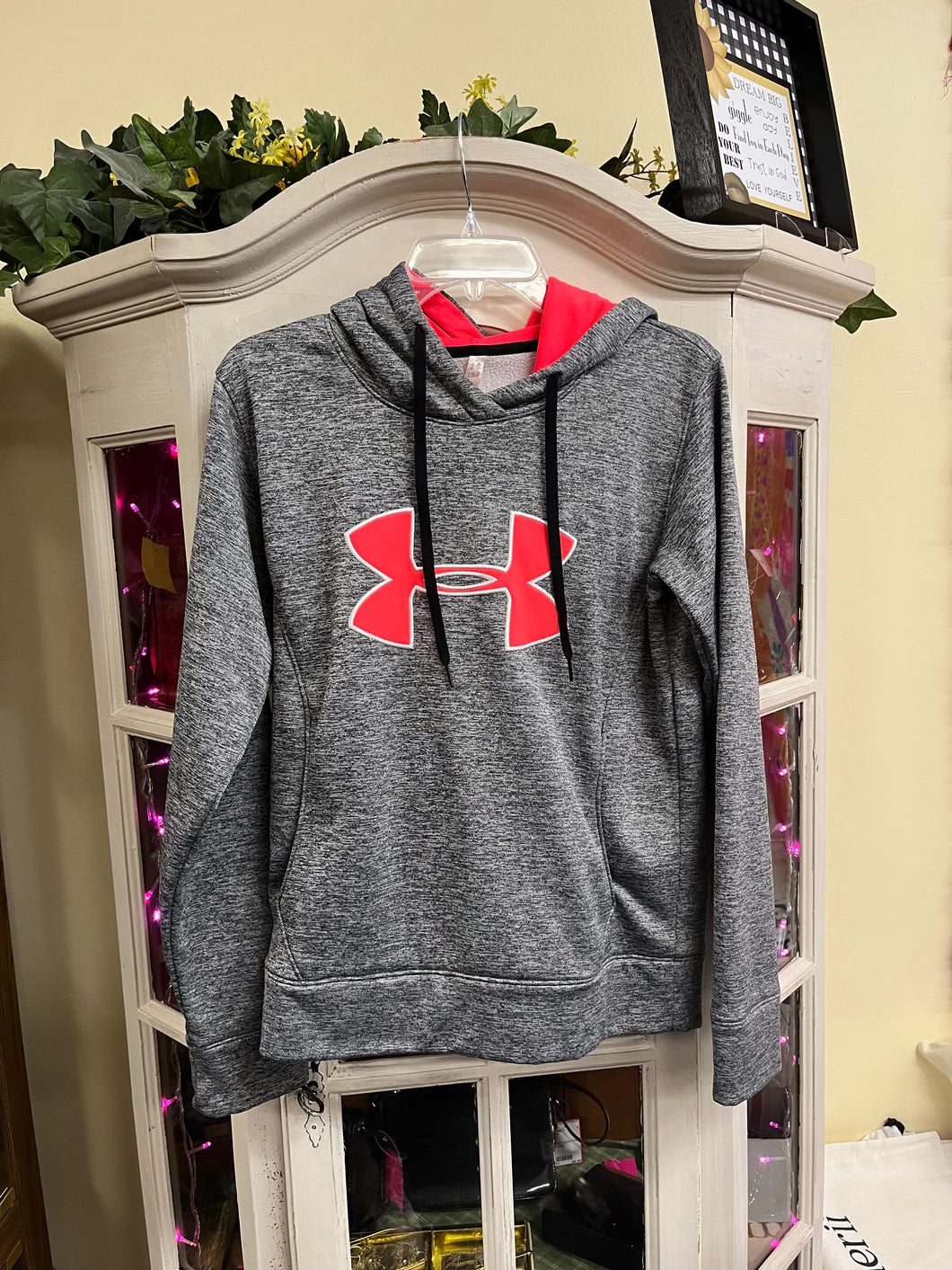 Under Armour Size Small Heather Black Sweatshirt